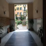 Four Seasons Holiday House